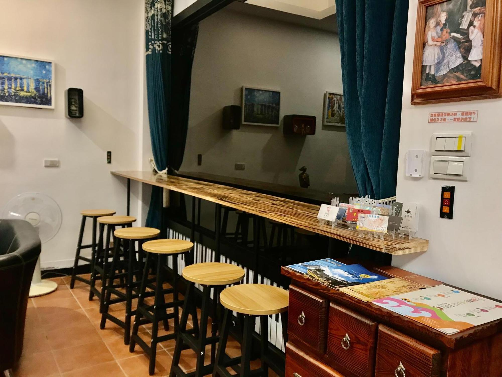 小小鋼琴家民宿&近夜市文創美食街 Hualien Exterior foto
